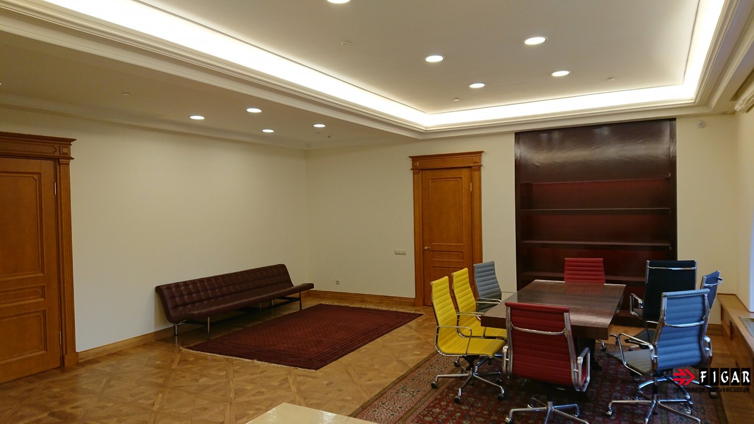 Освещение офиса в Петровском Пассаже