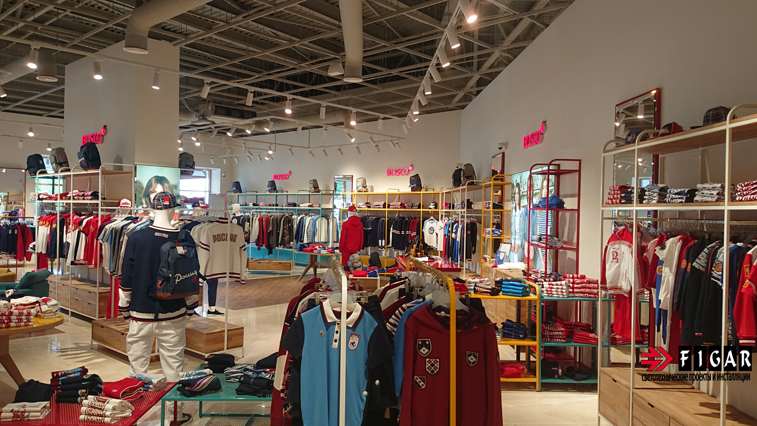 Оформление освещения в магазине Bosco Outlet Village