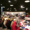 Оформление освещения в магазине одежды Lacoste Outlet